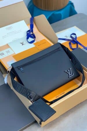 [루이비통] 보야주 메신저백 크로스백