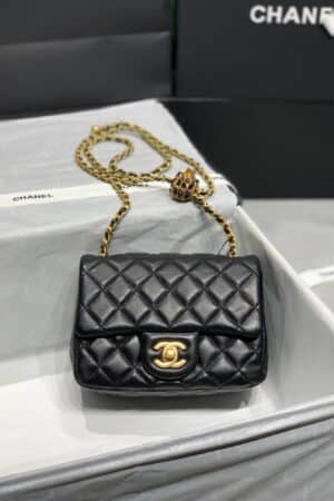 [샤넬] 쁘띠삭 플랩백 AS1786