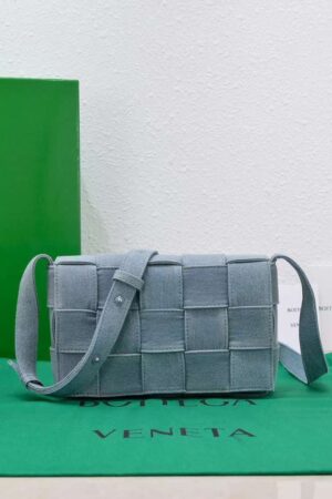 [보테가베네타] 데님 카세트 크로스백