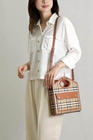 [버버리] 삭 포켓 체크 토트 크로스백 8066166