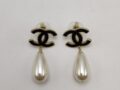 XXX고객님 [샤넬] CC 로고 진주 드롭 귀고리 (2 COLORS)(사이트 주문)
